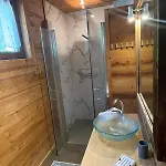 Appartement Spacious 2 Bedroom With Terrace Center
