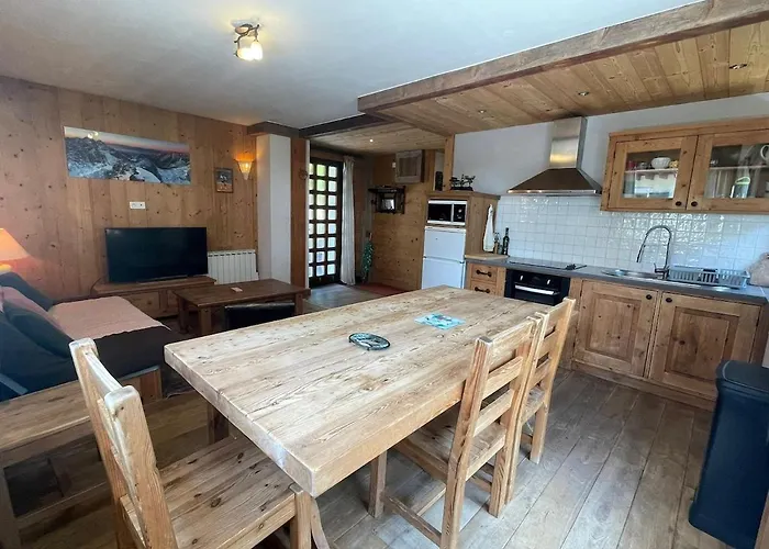 Spacious 2 Bedroom With Terrace Center Шамони