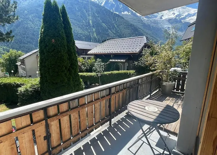 Spacious 2 Bedroom With Terrace Center Шамони